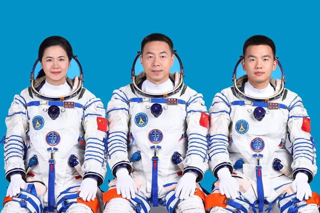 祝贺蔡旭哲、宋令东、王浩泽！