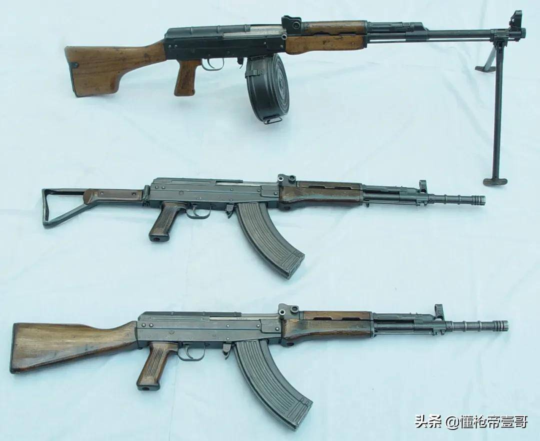 中国新机枪首曝“高清无码”大图，解放军终于可以用弹链泼水了