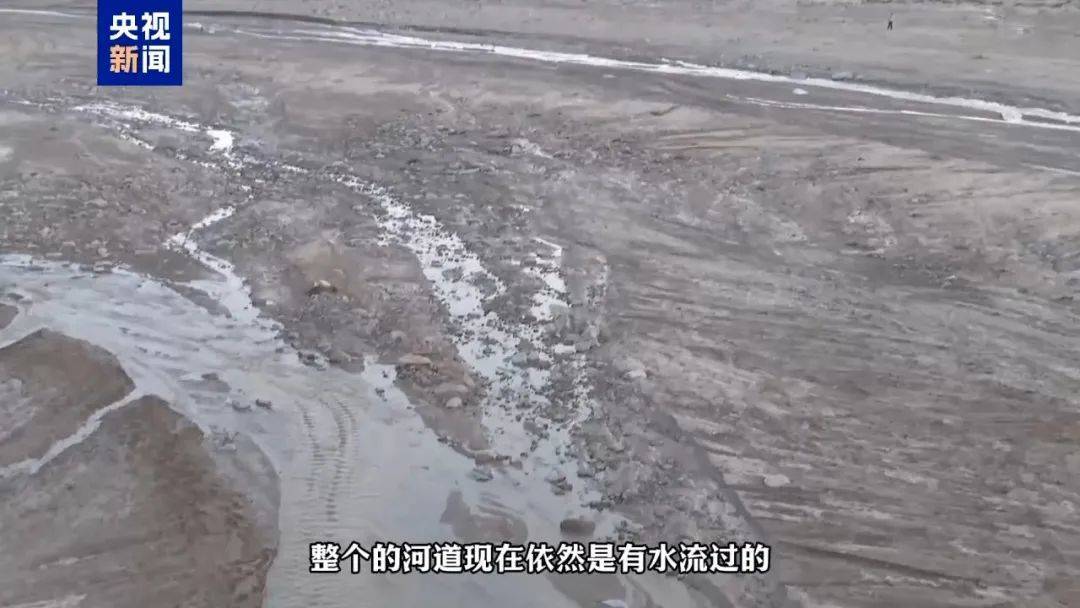 内蒙古一地山洪致10名野营者遇难,2人仍失联,获救19岁女生讲述:总计5个家庭,开了4辆车;当地700余人正地毯式搜救