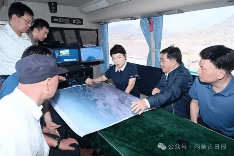 内蒙古一地山洪致10名野营者遇难,2人仍失联,获救19岁女生讲述:总计5个家庭,开了4辆车;当地700余人正地毯式搜救