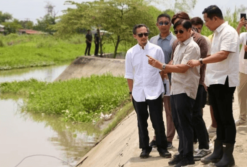 不能耗下去了，菲律宾向美国求援，话音刚落，马尼拉没钱了？56亿大单搁置，马科斯尴尬了