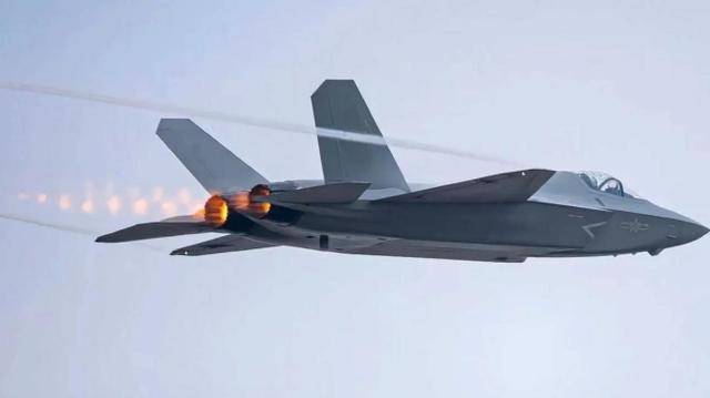 胡塞打击以色列,被沙特拦截,一声巨响炸出卡塔尔真相,中国成赢家?