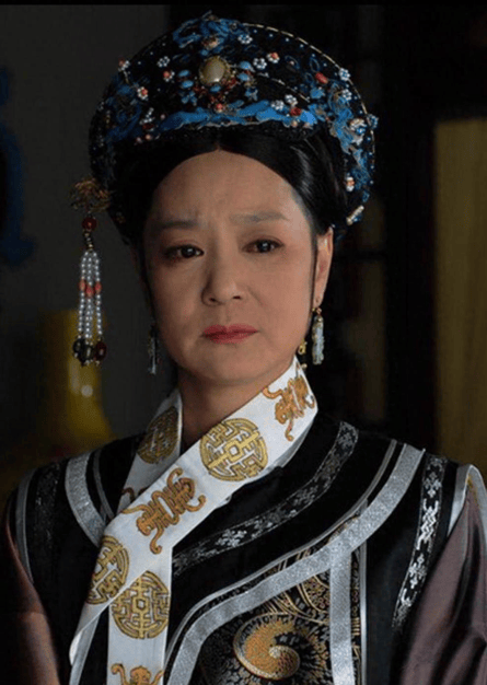 考古｜刘雪华为新戏拔掉满口牙？从琼瑶泪后到硬核戏骨，她的一生太坎坷