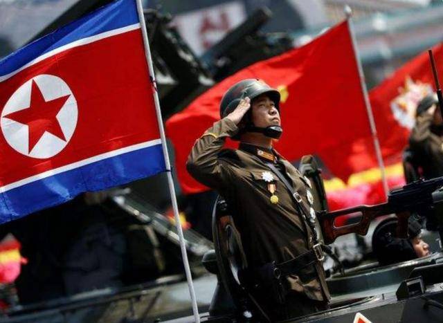 朝外相飞抵中国，有2件事要办！金正恩在阅兵前打出关键牌