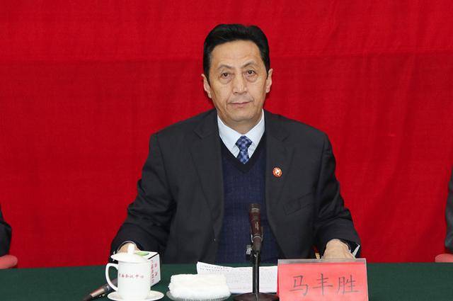 27人被查,24人被处分!直辖市62岁“老虎”,结交政治骗子被双开