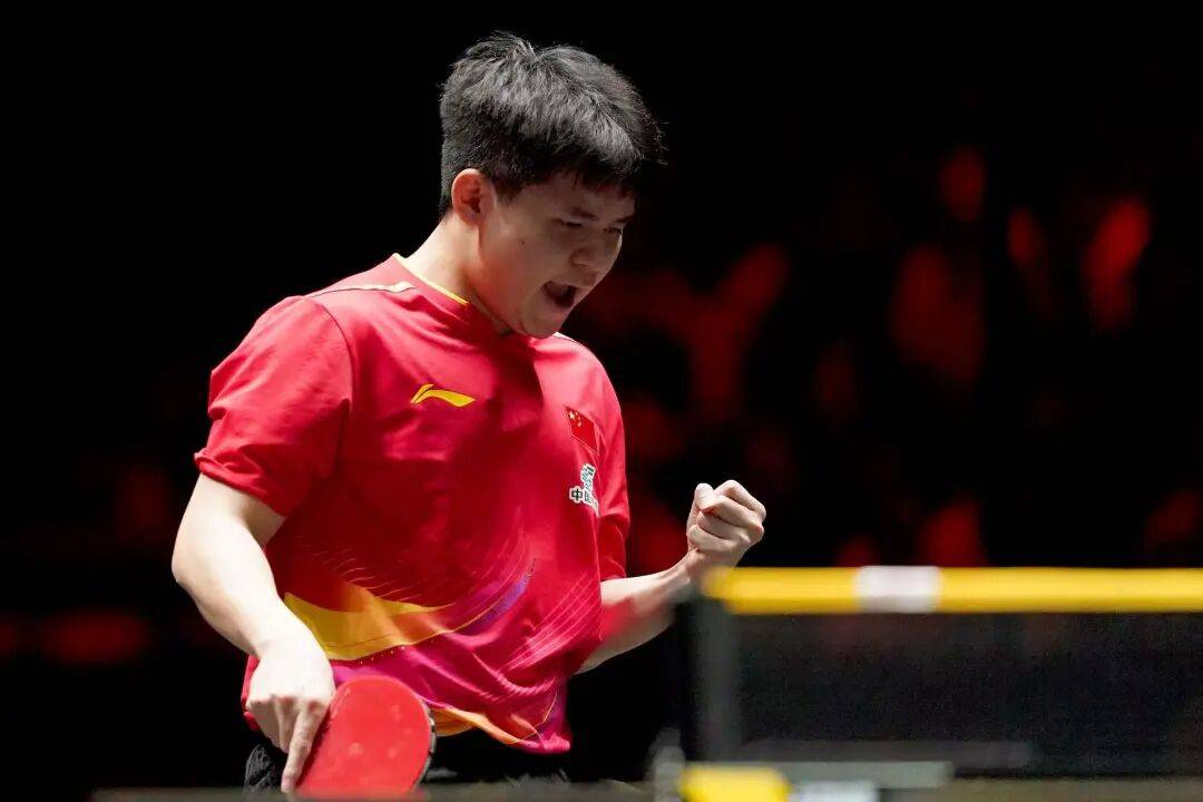 王艺迪完胜桥本，向鹏挺进8强 | WTT中国大满贯单打