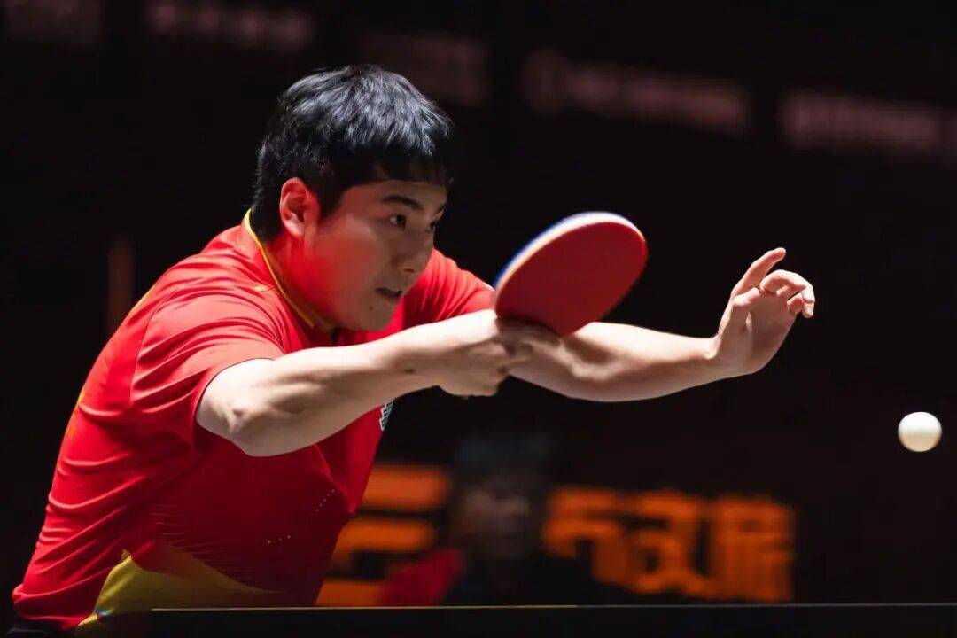 王艺迪完胜桥本，向鹏挺进8强 | WTT中国大满贯单打