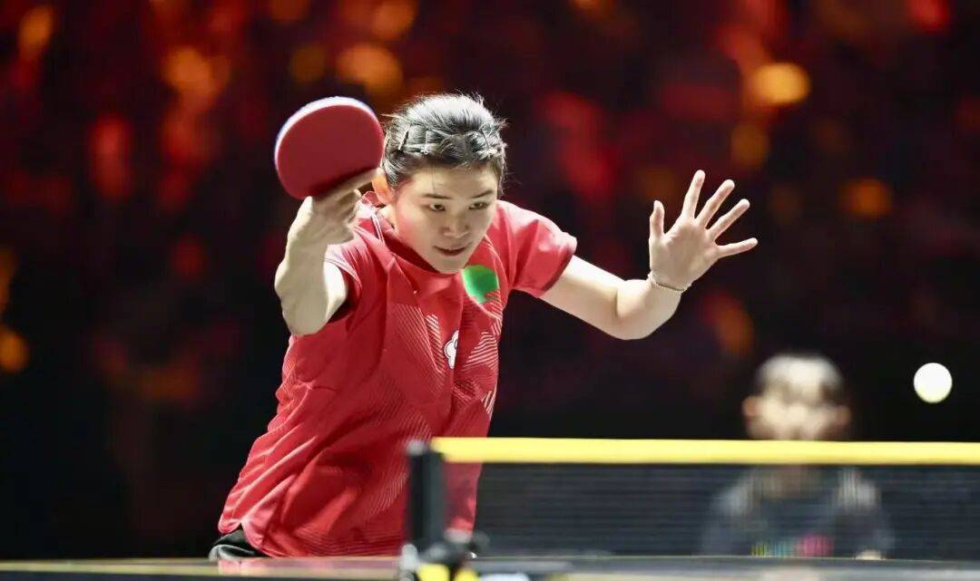 王艺迪完胜桥本，向鹏挺进8强 | WTT中国大满贯单打