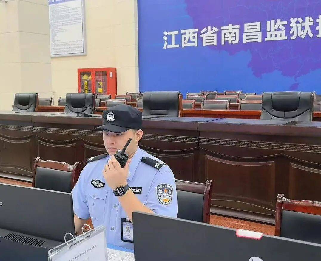 双节特辑 | 我们从警的第一个“国庆节”