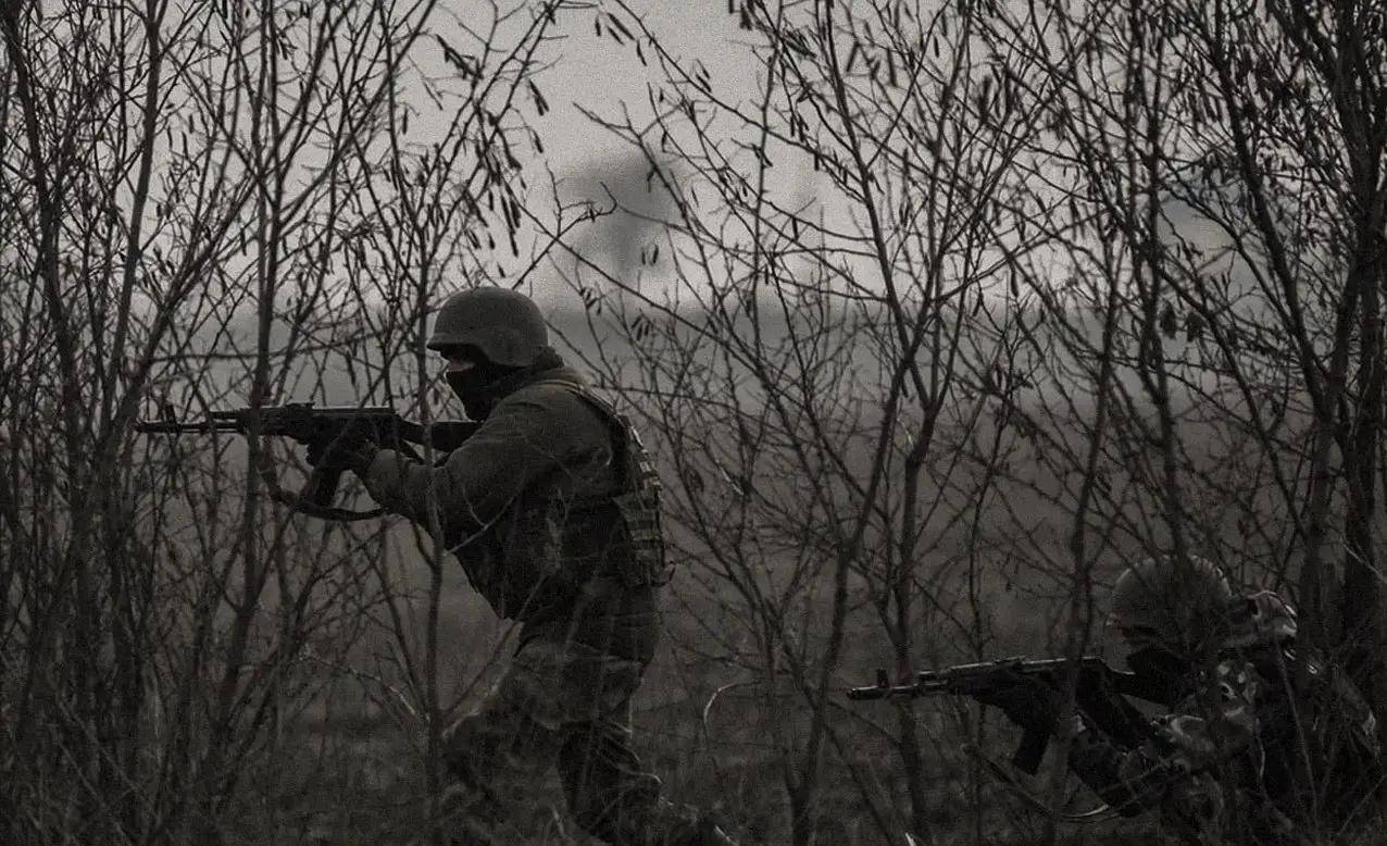 俄军夺取85%红军城,泽连斯基大势已去,俄媒:又开始寻找替罪羊